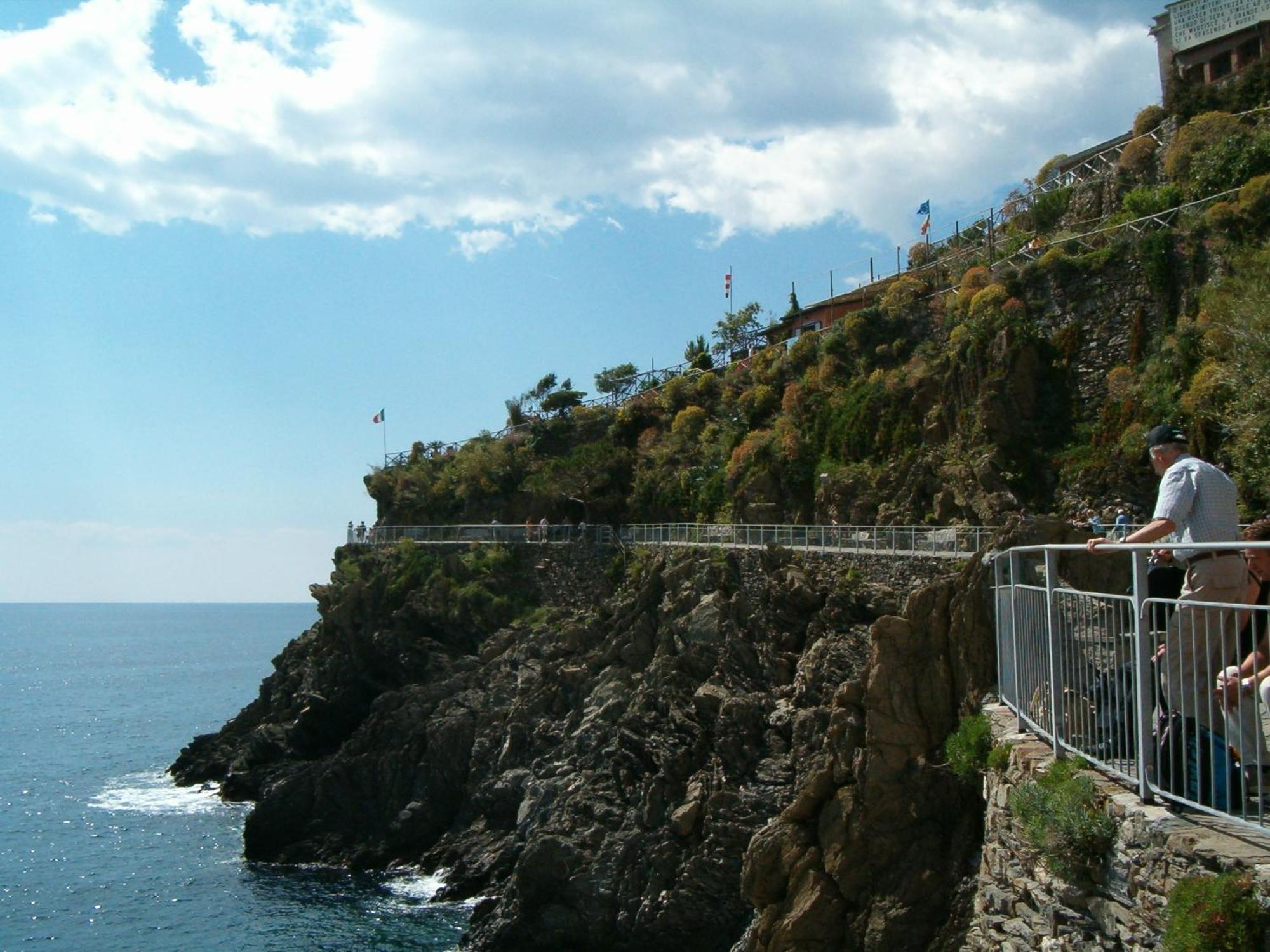 Residence Hotel Kriss Deiva Marina Buitenkant foto