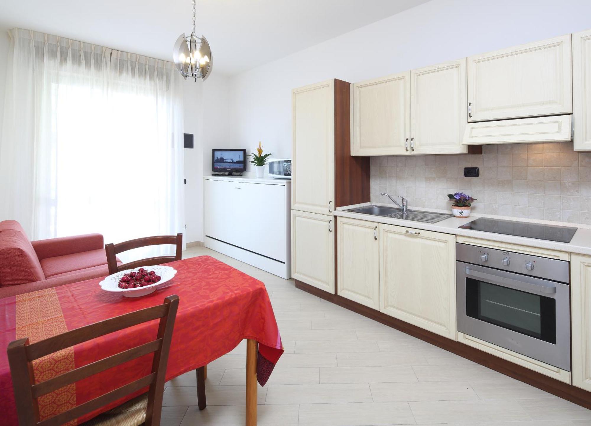 Residence Hotel Kriss Deiva Marina Buitenkant foto