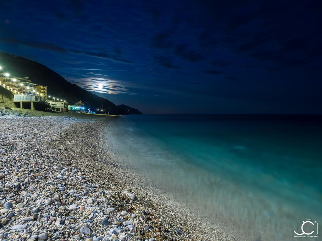Residence Hotel Kriss Deiva Marina Buitenkant foto