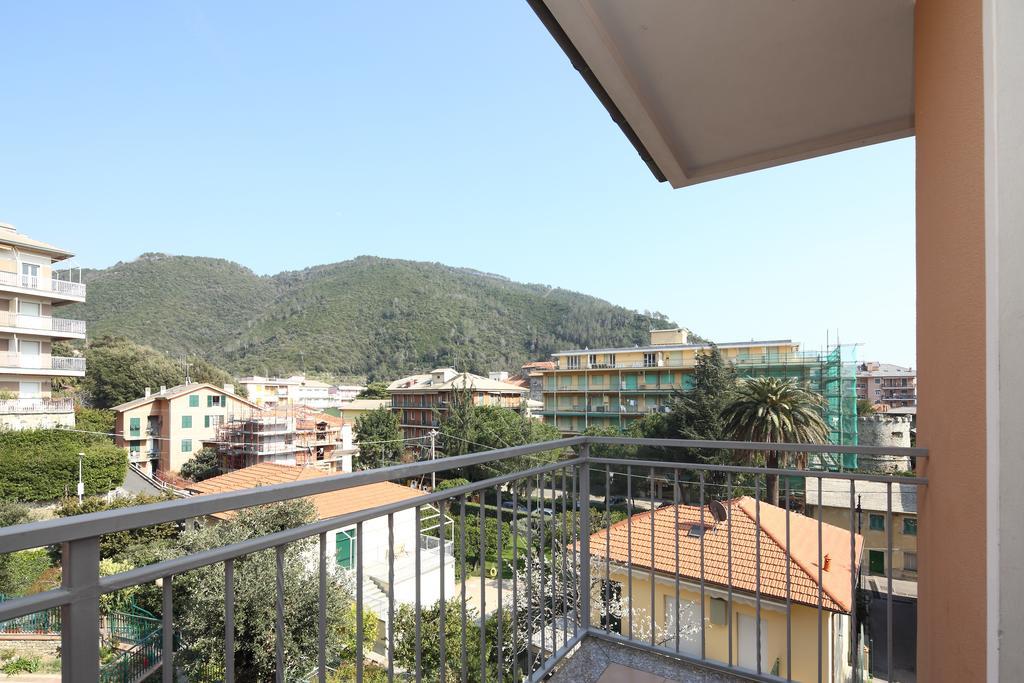 Residence Hotel Kriss Deiva Marina Buitenkant foto